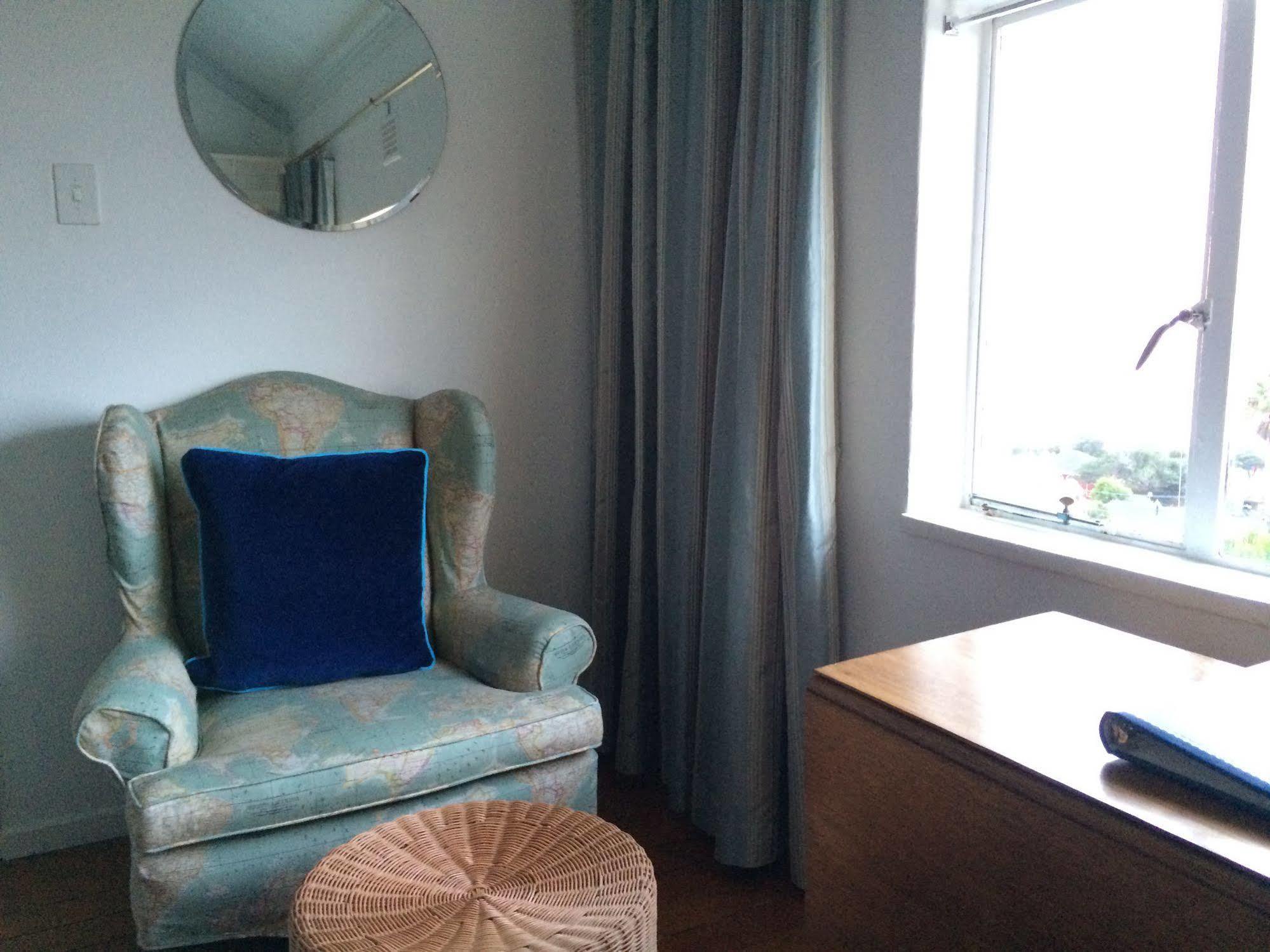 Blue On Blue Bed And Breakfast St James Bagian luar foto