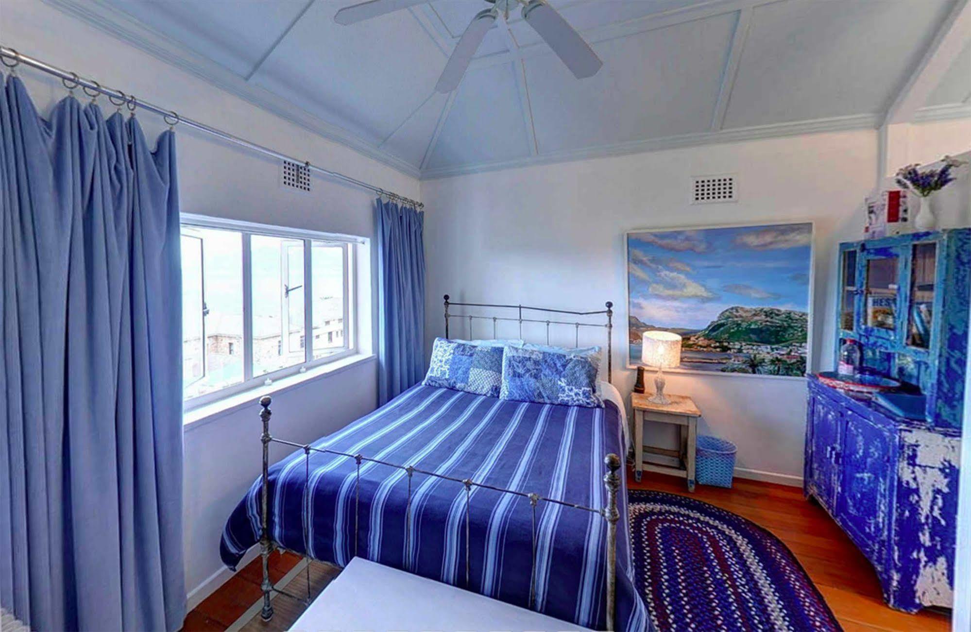Blue On Blue Bed And Breakfast St James Bagian luar foto